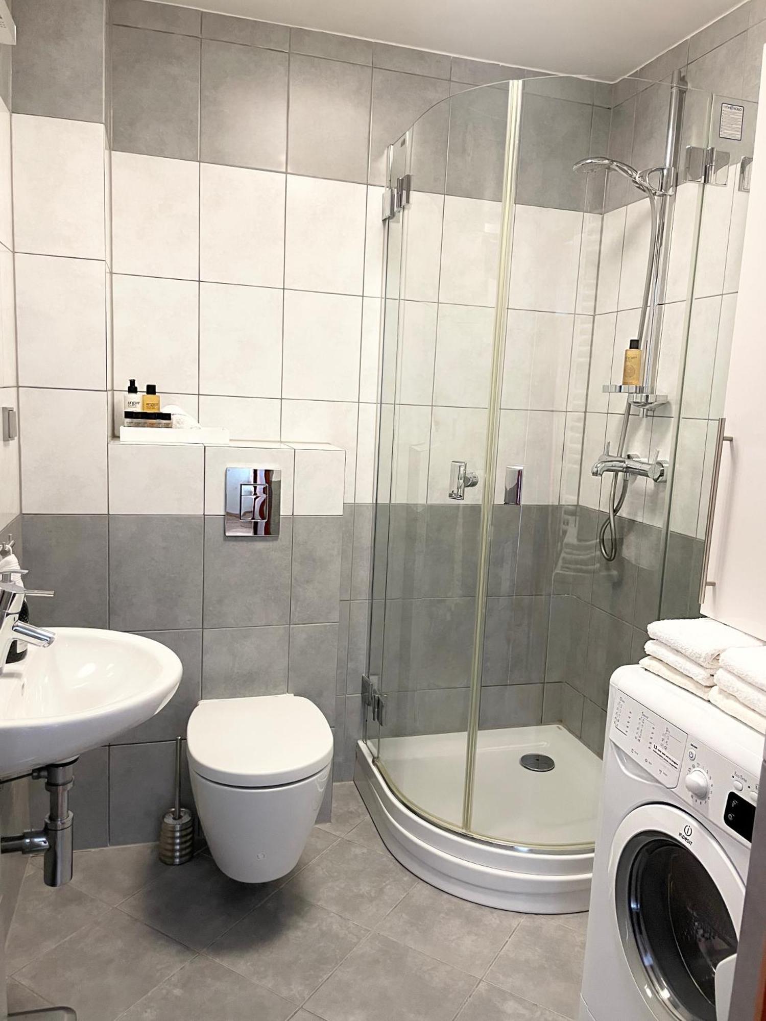 No̱410 View & Free Private Parking Apartmán *