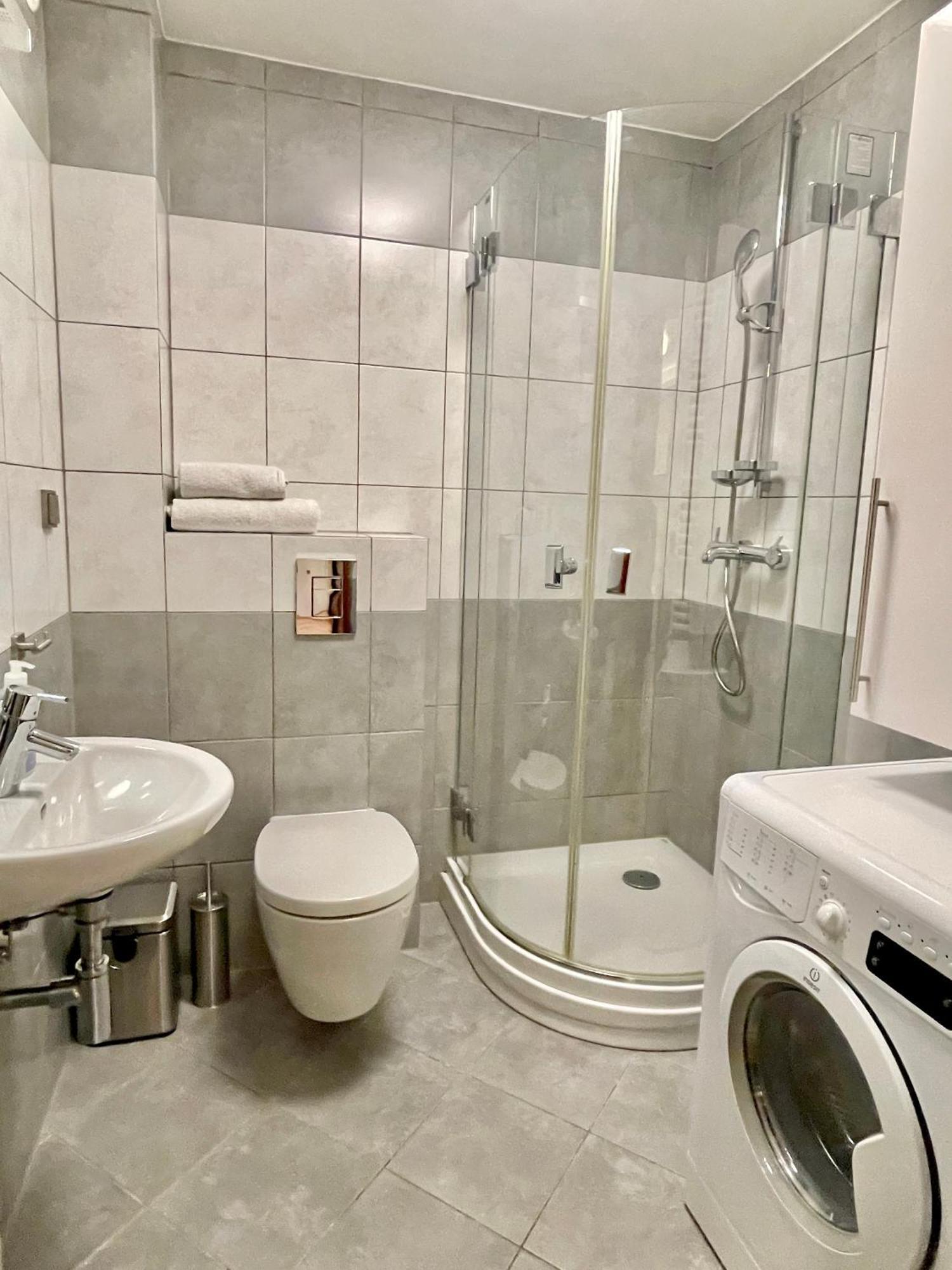 No̱410 View & Free Private Parking Apartment